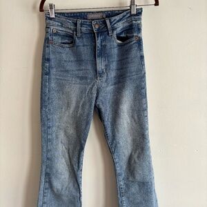Medium washed high rise cropped ankle jeans